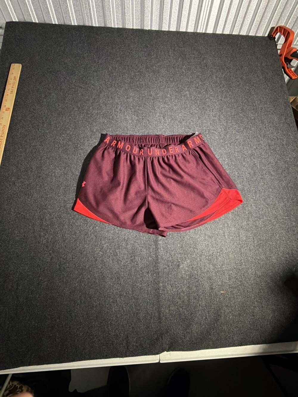 Under Armour Women's Play Up 3.0‎ Athletic Shorts Maroon
8-0099